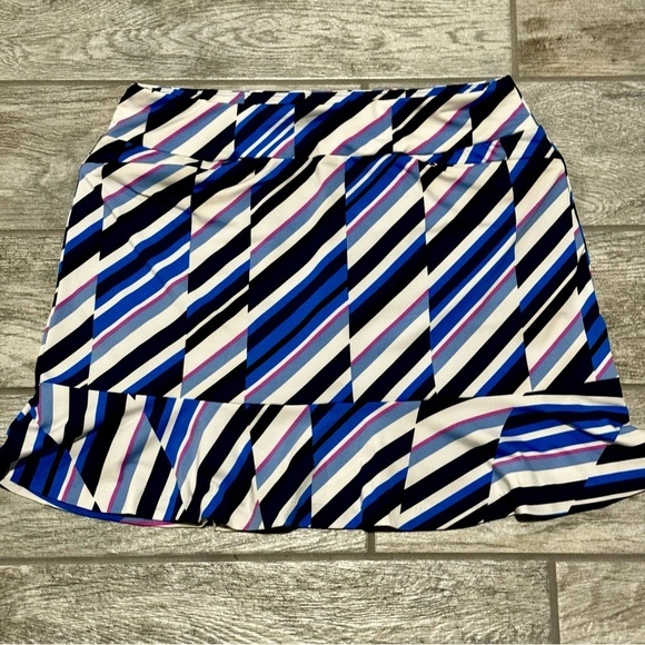 Tail‎ EUC “Isla” Golf Skirt, with Attached Shorts Liner, size Medium. - Picture 3 of 13